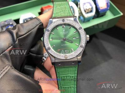 Perfect Replica Hublot Classic Fusion Green Face Stainless Steel Diamond Bezel 42mm Automatic Watch